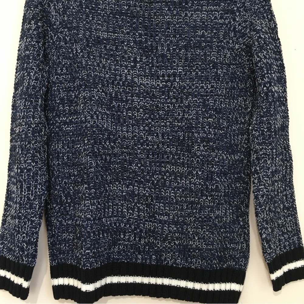 Freshman Varsity over size V-neck long sleeve chunky knit pull over sweater - Picture 8 of 16